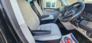 2019 Volkswagen Transporter 2.0 Tdi T32 Bluemotion Tech Highline Kombi DSG Fwd Swb Euro 6 (s/s) 5dr in Black — image 3