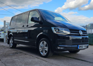 2019 Volkswagen Transporter 2.0 Tdi T32 Bluemotion Tech Highline Kombi DSG Fwd Swb Euro 6 (s/s) 5dr in Black — image 5