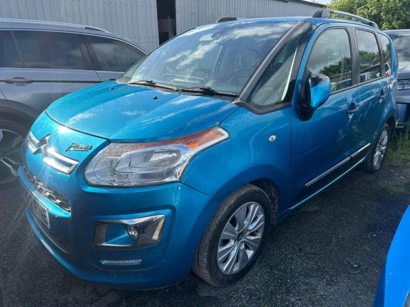 2013 Citroen C3 Picasso 1.6 Vti Exclusive in Blue — image 1