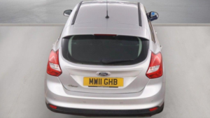 2011 Ford Focus 1.6 Zetec Euro 5 5dr in Silver — image 3