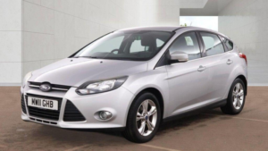2011 Ford Focus 1.6 Zetec Euro 5 5dr in Silver — image 4