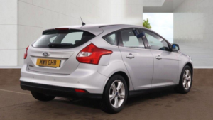 2011 Ford Focus 1.6 Zetec Euro 5 5dr in Silver — image 6