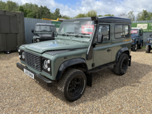 1992 Land Rover Defender 90 **bargain**rare 300tdi Automatic Gearbox*full Richards Galvanised Chassis*low Miles in Green — image 2