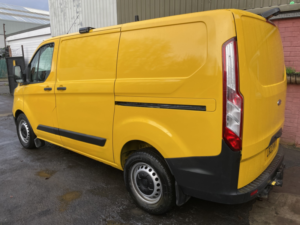 2022 Ford Transit Custom 2.0 Transit Custom Leader Van 340 L1 2.0l Ecoblue 130ps Fwd 6 Speed Manual in Yellow — image 4