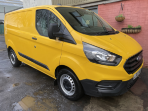 2022 Ford Transit Custom 2.0 Transit Custom Leader Van 340 L1 2.0l Ecoblue 130ps Fwd 6 Speed Manual in Yellow — image 5