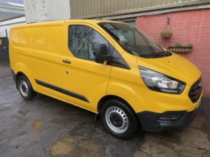 2022 Ford Transit Custom 2.0 Transit Custom Leader Van 340 L1 2.0l Ecoblue 130ps Fwd 6 Speed Manual in Yellow — image 6