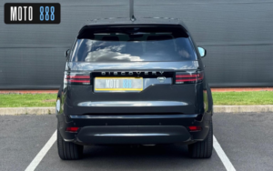 2022 Land Rover Discovery 3.0 D300 Mhev R-Dynamic Hse Auto 4WD Euro 6 (s/s) 5dr in Grey — image 4