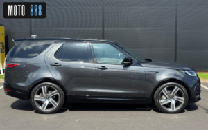2022 Land Rover Discovery 3.0 D300 Mhev R-Dynamic Hse Auto 4WD Euro 6 (s/s) 5dr in Grey — image 5