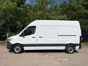2024 Mercedes-Benz Sprinter 2.0 315 Cdi Premium Fwd L2 H2 Euro 6 (s/s) 5dr in White — image 4