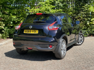2015 Nissan Juke 1.2 Dig-T Tekna in Black — image 3