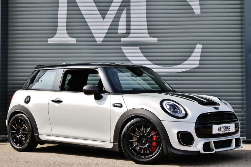2017 MINI Hatch Cooper 2.0 John Cooper Works Challenge in Silver — image 1