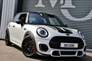 2017 MINI Hatch Cooper 2.0 John Cooper Works Challenge in Silver — image 4