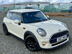 2017 MINI Hatch
