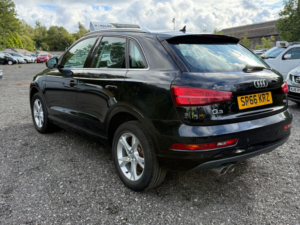 2016 Audi Q3 2.0 Tdi Se in Black — image 6