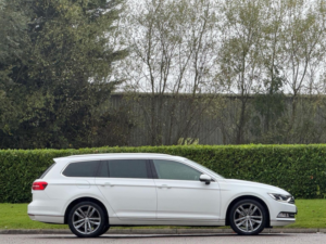 2017 Volkswagen Passat 2.0 Tdi Gt DSG Euro 6 (s/s) 5dr in White — image 2