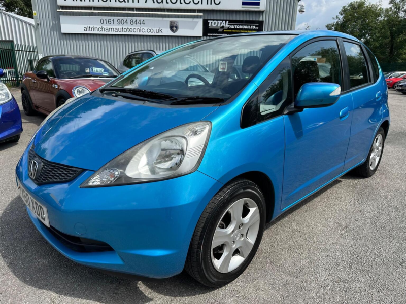 2010 Honda Jazz 1.4 I-Vtec Es Euro 5 5dr in Blue — image 1