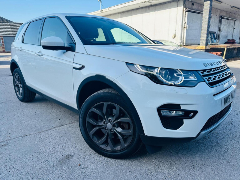 2019 Land Rover Discovery Sport 2.0 Si4 Hse Auto 4WD Euro 6 (s/s) 5dr in White — image 1