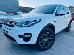 2019 Land Rover Discovery Sport 2.0 Si4 Hse Auto 4WD Euro 6 (s/s) 5dr in White — image 2