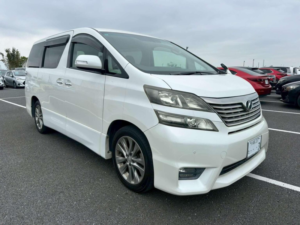 2010 Toyota Vellfire 3.5 Z Platinum Selection 2 4WD 5dr 7 Seats in White — image 1