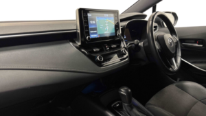 2022 Toyota Corolla 1.8 Vvt-H Design in Black — image 2