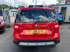 2016 Skoda Yeti 2.0 Tdi Se Outdoor Euro 6 (s/s) 5dr in Red — image 6