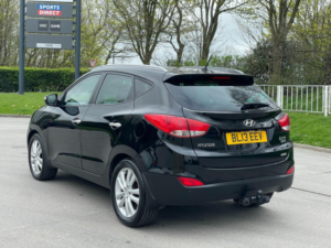 2013 Hyundai Ix35 2.0 Crdi Premium Auto 4WD Euro 5 5dr in Black — image 5