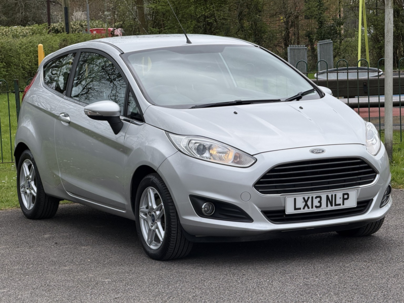 2013 Ford Fiesta 1.3 Zetec in Silver — image 1
