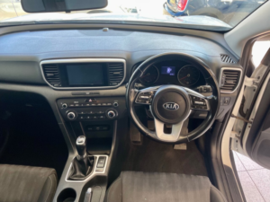 2019 Kia Sportage 1.6 Gdi 1 SUV 5dr Petrol Manual Euro 6 (s/s) (130 Bhp) in White — image 5
