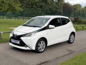 2015 Toyota Aygo 1.0 Vvt-I X-Pression in White — image 3
