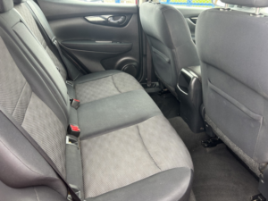 2014 Nissan Qashqai 1.2 Dig-T Acenta in Red — image 6