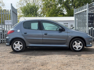 2006 Peugeot 206 1.4 Verve 5dr in Grey — image 4
