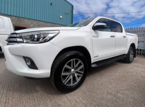 2018 Toyota Hilux 2.4 D-4d Invincible 4WD Euro 6 (s/s) 4dr (tss) in White — image 4