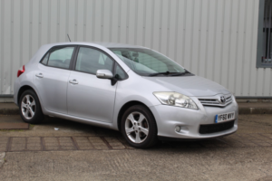 2011 Toyota Auris 1.3 Dual Vvt-I Tr in Silver — image 4