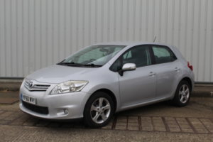 2011 Toyota Auris 1.3 Dual Vvt-I Tr in Silver — image 5