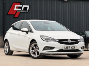 2017 Vauxhall Astra 1.4i Turbo Sri Nav Auto Euro 6 (s/s) 5dr in White — image 1