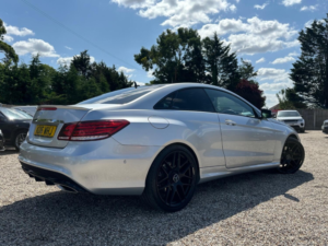 2016 Mercedes-Benz E Class 3.0 E350d V6 Amg Line Edition in Silver — image 4