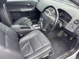 2011 Volvo C30 2.0 D3 Se Lux Sports Coupe Geartronic Euro 5 3dr in Silver — image 3