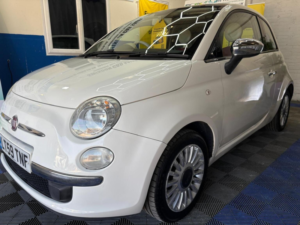 2009 Fiat 500 1.2 Lounge Euro 5 (s/s) 3dr in Black — image 5