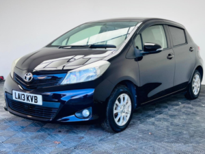 2025 Toyota Yaris Icon CVT in Purple — image 3