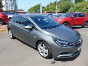 2017 Vauxhall Astra 1.4 I Turbo Sri * Only 35138 Miles On The Clock * Mot March 2027 * Finance Available * Free 6 Months in Grey — image 3