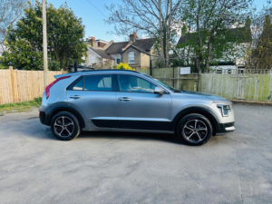 2023 Kia Niro 1.6h Gdi 2 Dct Euro 6 (s/s) 5dr in Grey — image 3
