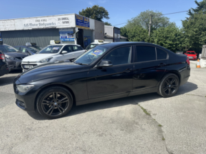 2012 BMW 3 Series 2.0 320d Se Saloon in Black — image 6