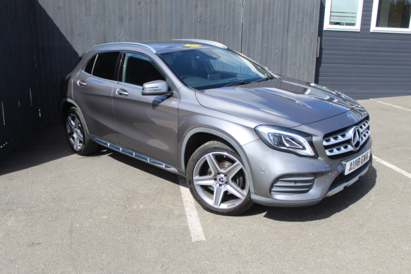 2018 Mercedes-Benz Gla 2.1 Gla220d Amg Line in Grey — image 1