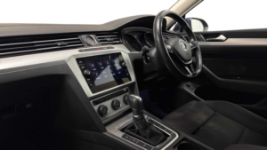2018 Volkswagen Passat 2.0 Tdi Se Business in Blue — image 5