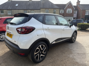 2017 Renault Captur 0.9 Tce 90 Dynamique Nav Low Mileage Full Service History Rear Parking Sensors in White — image 3