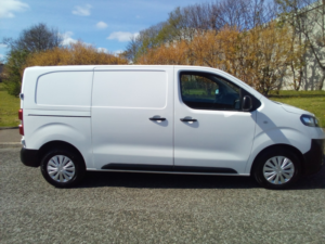 2021 Vauxhall Vivaro 2.0 Turbo Diesel 3100 Edition L1 H1 in White — image 4