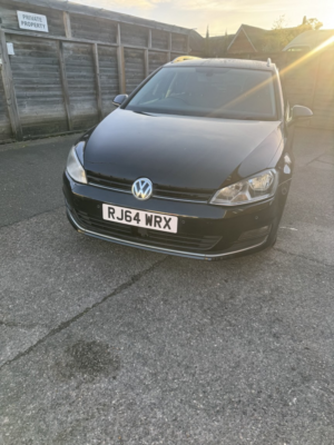 2015 Volkswagen Golf 2.0 Tdi Bluemotion Tech Gt in Black — image 2