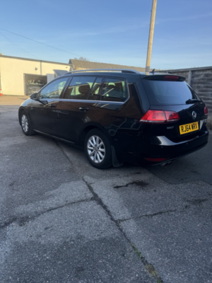 2015 Volkswagen Golf 2.0 Tdi Bluemotion Tech Gt in Black — image 3