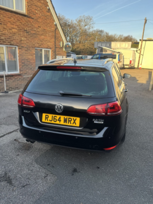2015 Volkswagen Golf 2.0 Tdi Bluemotion Tech Gt in Black — image 5