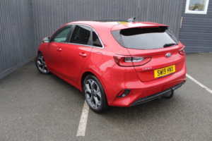 2019 Kia Ceed 1.4 T-Gdi First Edition in Red — image 2